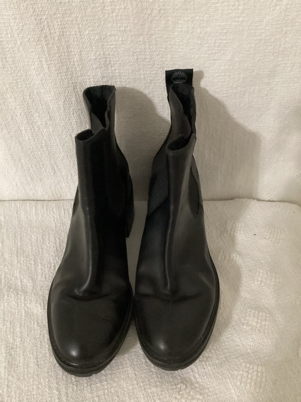 Women Timberland Chelsea heeled boot SZ 8.5